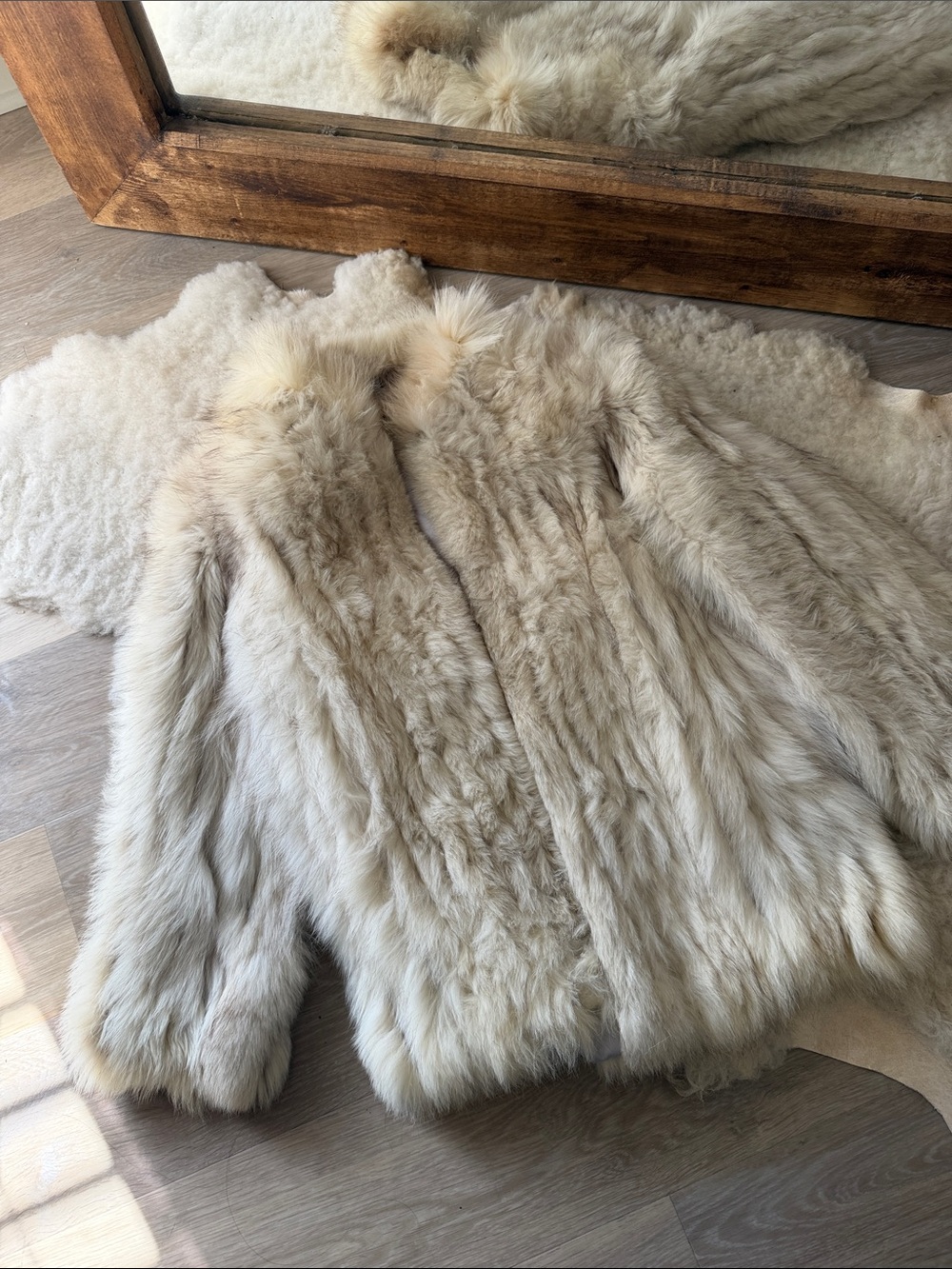 VTG ivory fox fur coat✨ - Picture 2 of 7